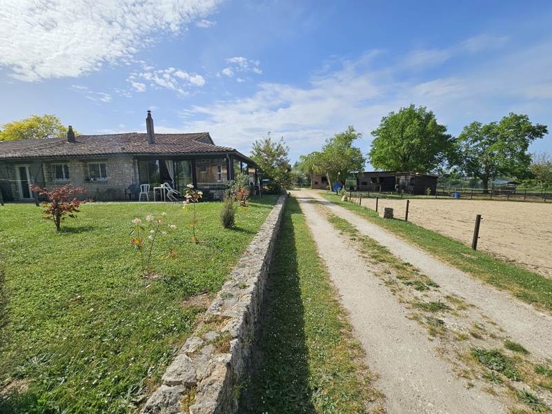 Vente Maison ST MARTIN D ARY 17270 6 pièces - 122 m²
