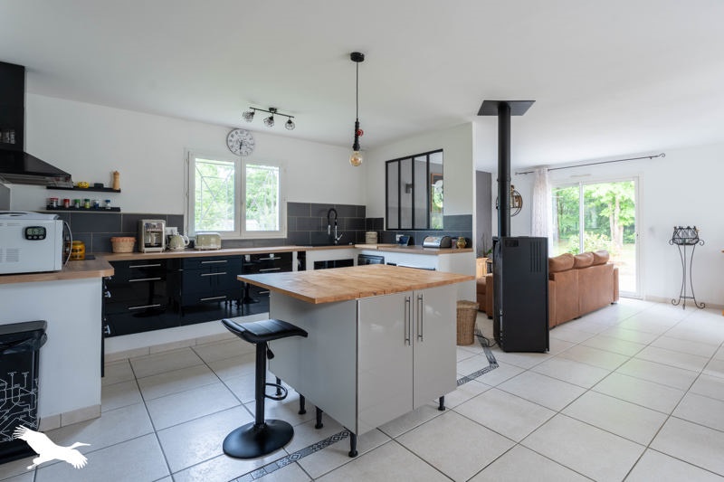 Vente Maison BEDENAC - 4 pièces -105 m² - (17210)