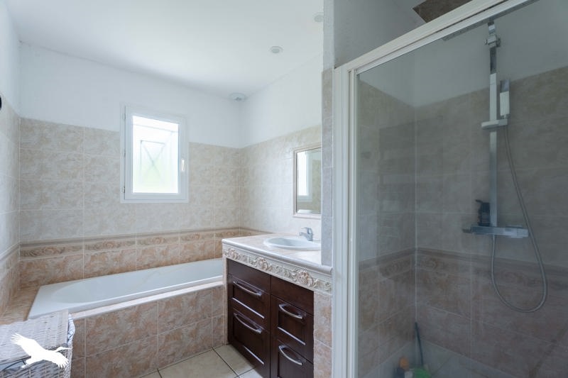 Vente Maison BEDENAC - 4 pièces -105 m² - (17210)