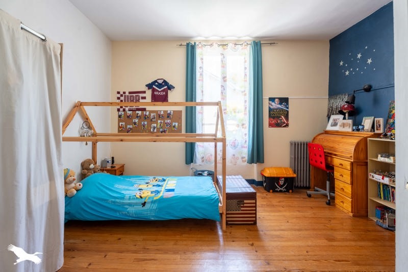 Vente Maison MONTGUYON - 12 pièces -228 m² - (17270)