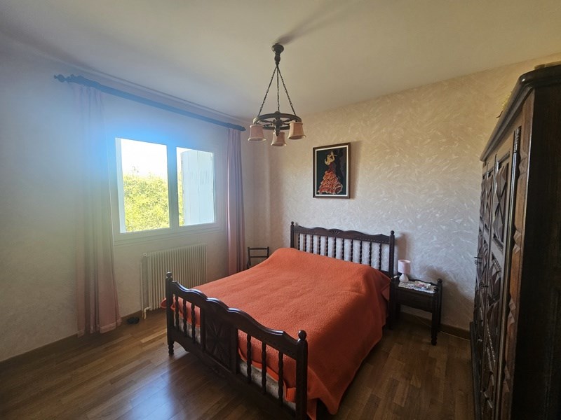 Vente Maison Montguyon - 7 pièces -151 m² - (17270)