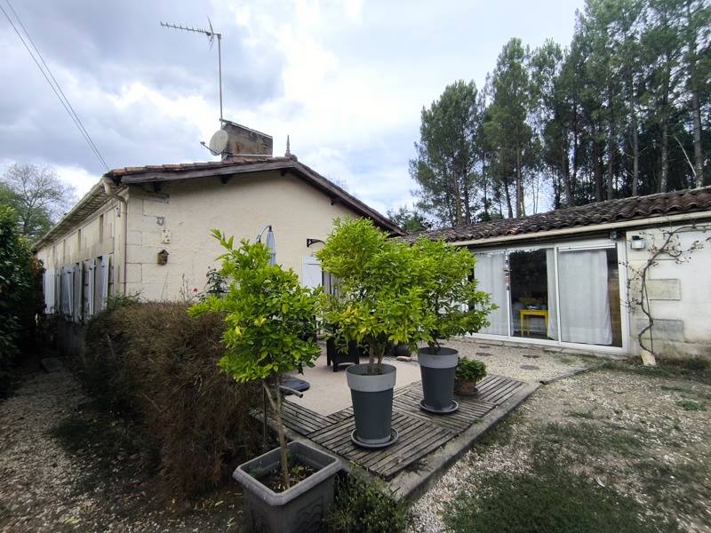 Vente Maison Le Fouilloux - 4 pièces -138 m² - (17270)