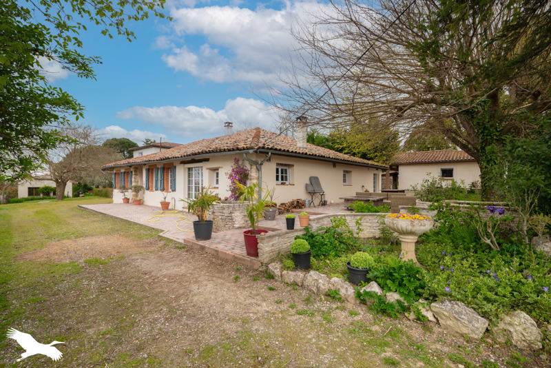 Vente Maison LE CASTERA - 8 pièces -270 m² - (31530)