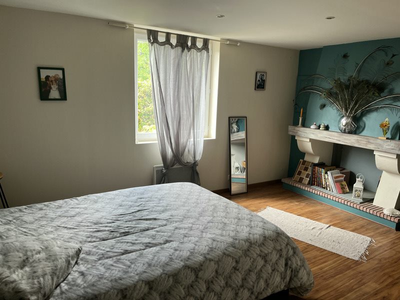 Vente Maison COURS LES BAINS - 5 pièces -168 m² - (33690)