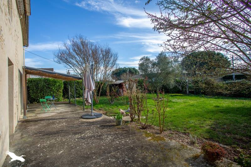 Vente Maison LADOS - 7 pièces -202 m² - (33124)
