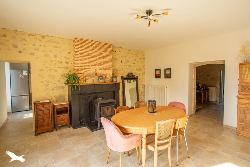 Vente Maison LADOS - 7 pièces -202 m² - (33124)