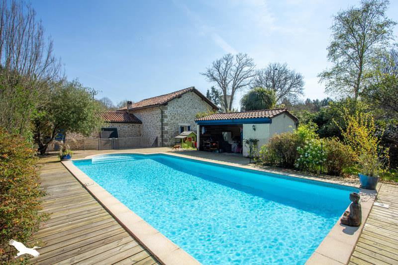 Vente Maison BERNOS BEAULAC - 7 pièces -238 m² - (33430)