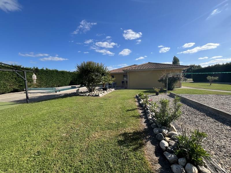 Vente Maison COURS LES BAINS 33690 6 pièces - 142 m²