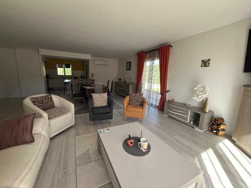 Vente Maison COURS LES BAINS - 6 pièces -142 m² - (33690)
