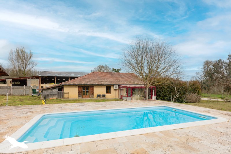 Vente Maison BLANQUEFORT - 6 pièces -197 m² - (32270)