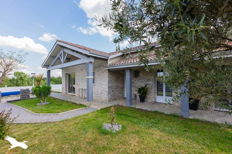 Vente Maison NOUGAROULET - 6 pièces -175 m² - (32270)