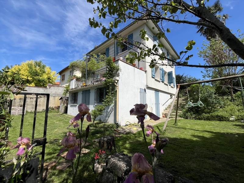 Vente Maison CASTELSARRASIN - 6 pièces -132 m² - (82100)