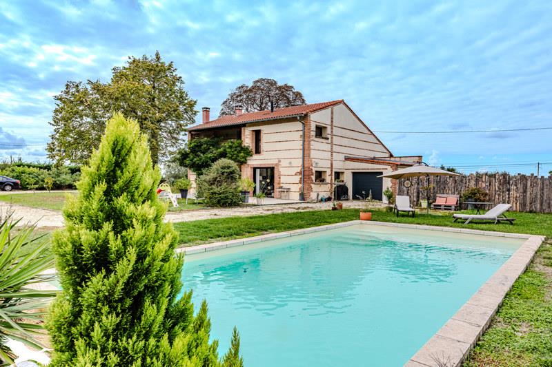 Vente Maison CASTELSARRASIN - 5 pièces -175 m² - (82100)