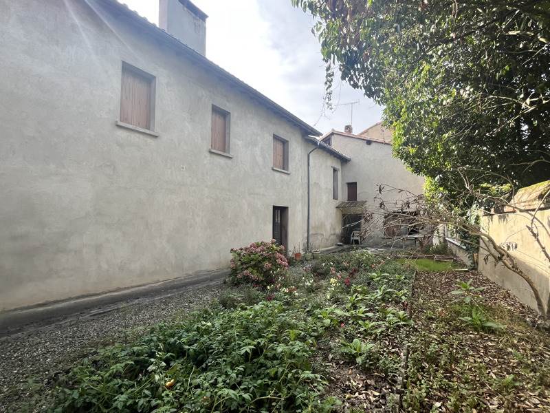Vente Maison CASTELSARRASIN - 8 pièces -213 m² - (82100)