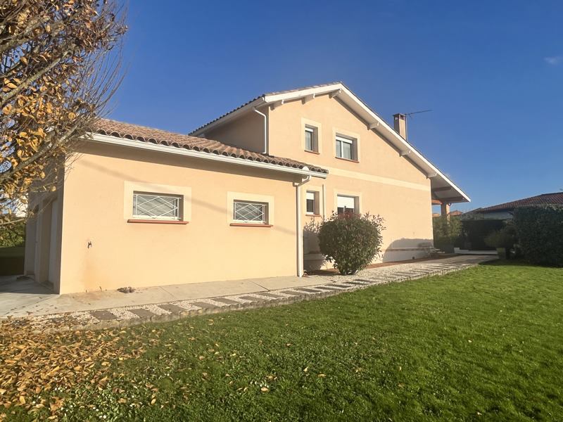 Vente Maison CASTELSARRASIN - 4 pièces -142 m² - (82100)