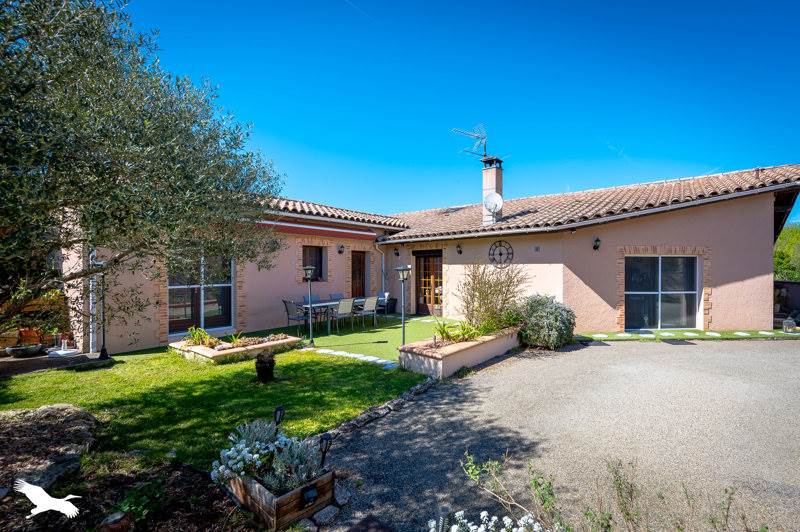 Vente Maison CASTELSARRASIN - 8 pièces -197 m² - (82100)