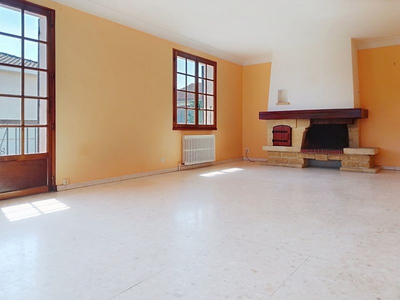 Maison 4 pièces 98 m² · à Pavie · 98 m² · 180 000 €