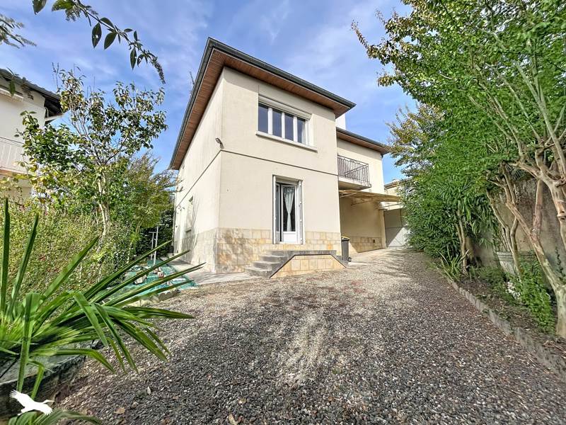 Maison 5 pièces 131 m² · à Auch · 131 m² · 182 000 €
