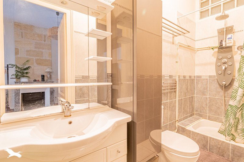 Vente Appartement BORDEAUX - 2 pièces -46 m² - (33000)