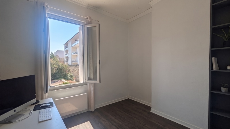 Vente Appartement BORDEAUX - 3 pièces -83,8 m² - (33000)