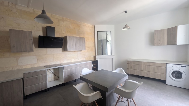 Vente Appartement BORDEAUX - 3 pièces -83,8 m² - (33000)