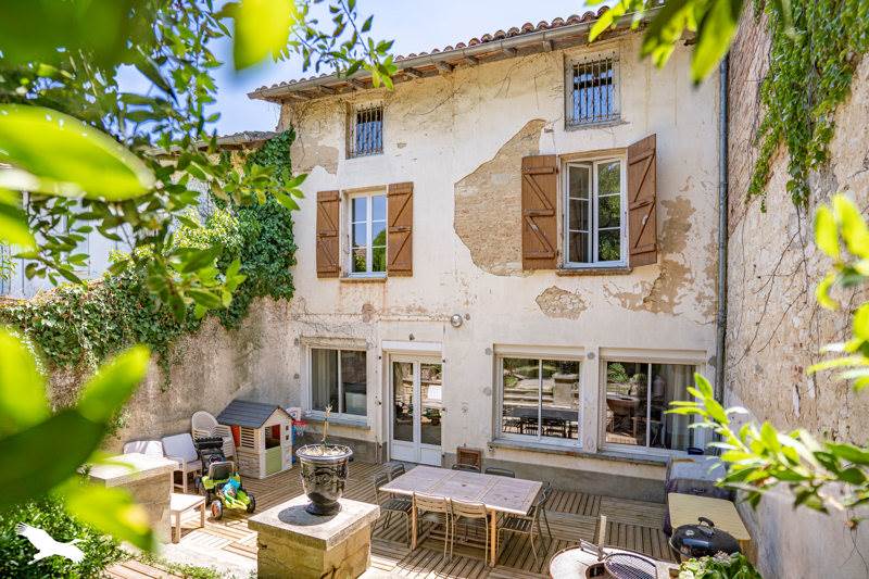 Vente Maison BEAUMONT DE LOMAGNE - 7 pièces -240 m² - (82500)