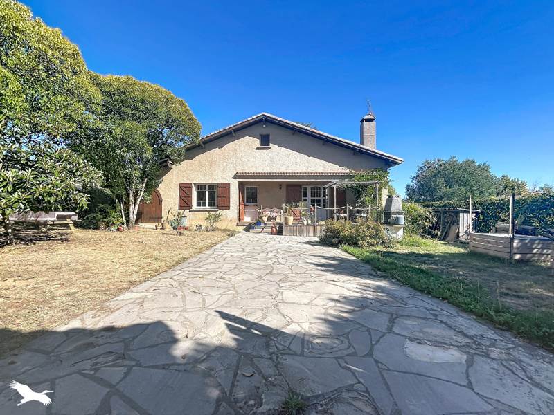 Maison 7 pièces 141 m² · à Beaumont-de-Lomagne · 141 m² · 213 000 €
