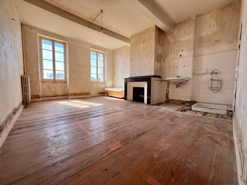 Maison  - 8 pièces    - 156 m² - LEZAT SUR LEZE (09)