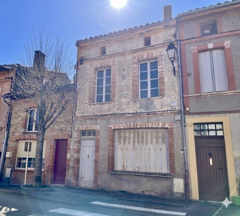 Maison  - 8 pièces    - 156 m² - LEZAT SUR LEZE (09)