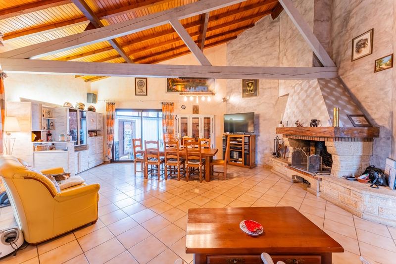 Vente Maison CARBONNE - 6 pièces -145 m² - (31390)