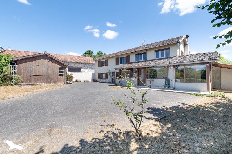 Vente Maison ST LEONARD DE NOBLAT - 7 pièces -150 m² - (87400)