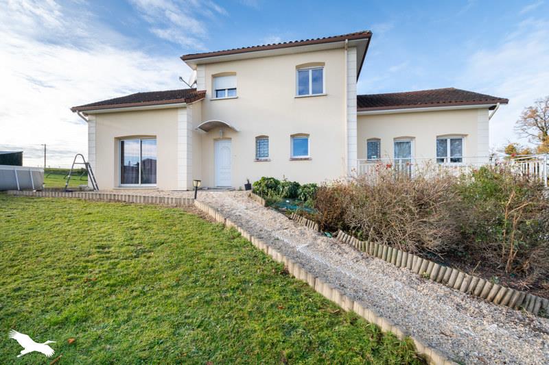Vente Maison ST LEONARD DE NOBLAT - 8 pièces -235 m² - (87400)
