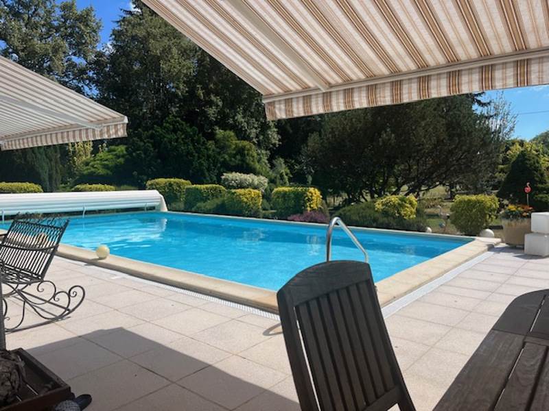 Vente Maison ST VICTURNIEN - 7 pièces -255 m² - (87420)