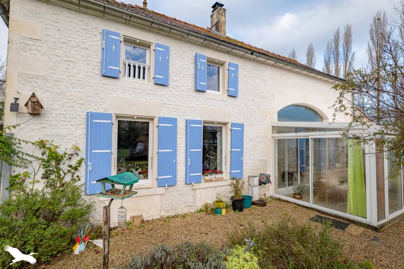 Vente Maison JARNAC CHAMPAGNE - 9 pièces -272 m² - (17520)