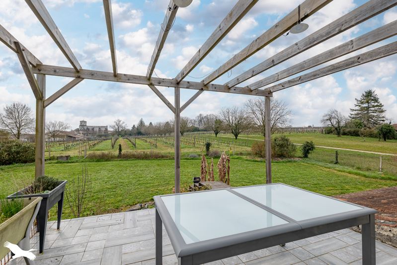 Vente Maison MARIGNAC - 8 pièces -201 m² - (17800)