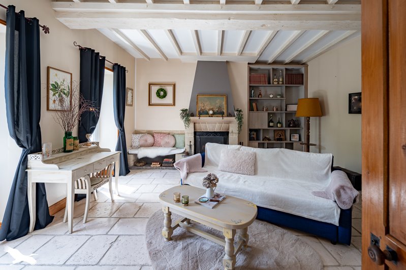 Vente Maison LONZAC - 7 pièces -258 m² - (17520)