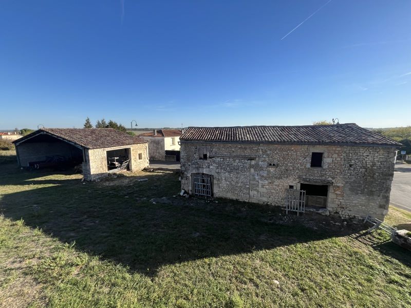 Vente Maison Avy - 6 pièces -292 m² - (17800)
