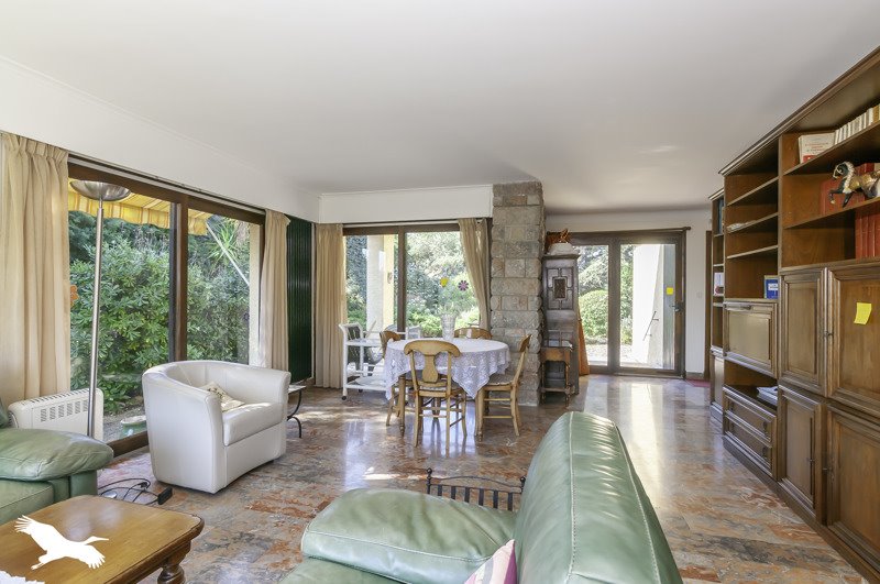 Vente Maison MONTPEYROUX - 5 pièces -133 m² - (34150)