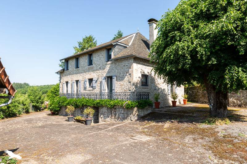 Vente Maison GIMEL LES CASCADES - 7 pièces -163 m² - (19800)