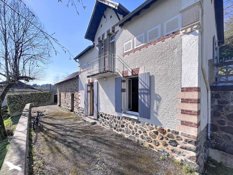 Vente Maison Tulle - 8 pièces -176 m² - (19000)