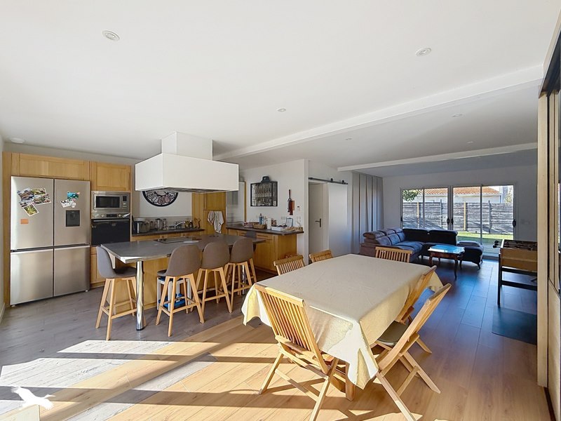 Vente Maison Cestas - 7 pièces -180 m² - (33610)