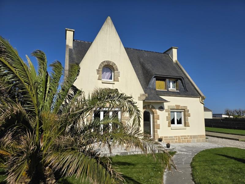 Vente Maison PLOUDALMEZEAU - 6 pièces -136 m² - (29830)