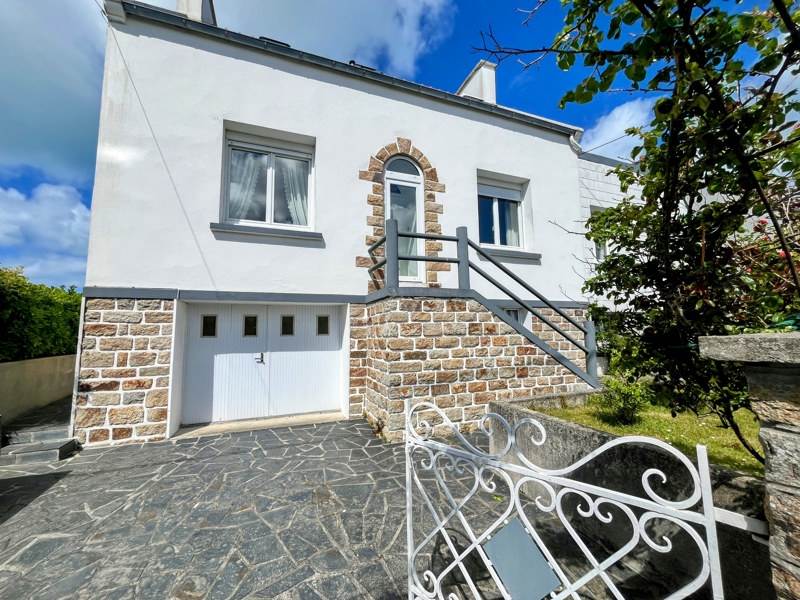 Vente Maison PLOUDALMEZEAU - 8 pièces -124 m² - (29830)