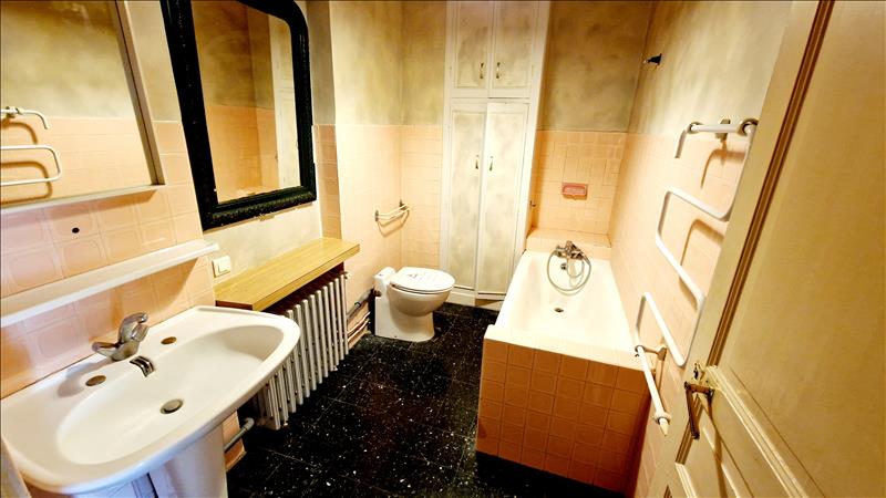 Vente Maison CAHORS - 8 pièces -168 m² - (46000)