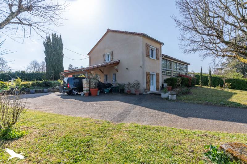 Vente Maison DOUELLE - 7 pièces -137 m² - (46140)