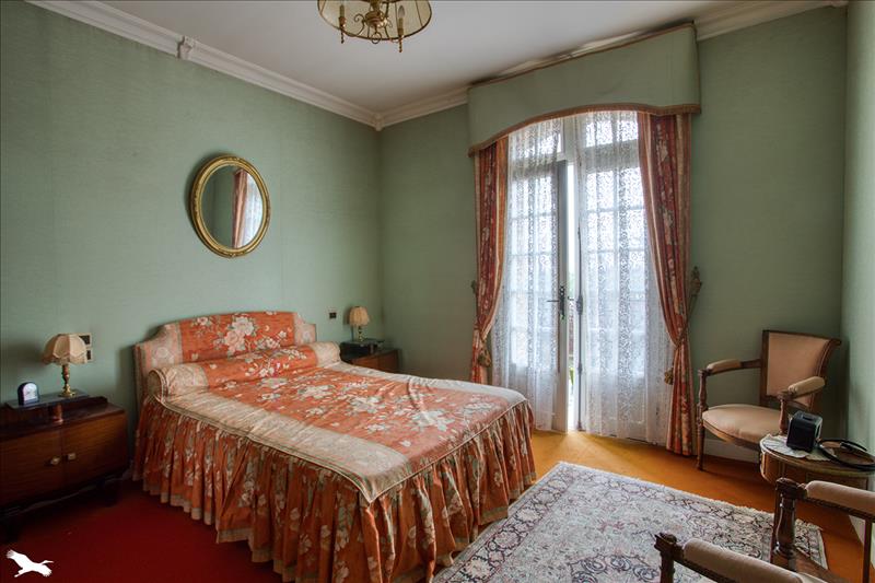 Vente Maison GOURDON - 11 pièces -231 m² - (46300)