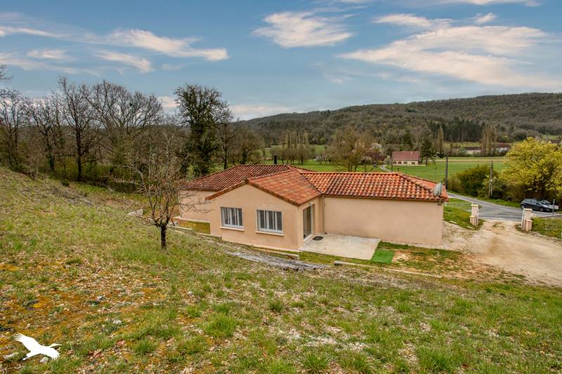 Vente Maison ST GERMAIN DU BEL AIR - 5 pièces -121 m² - (46310)