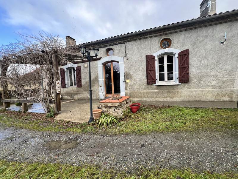 Vente Maison TOSTAT - 2 pièces -150 m² - (65140)