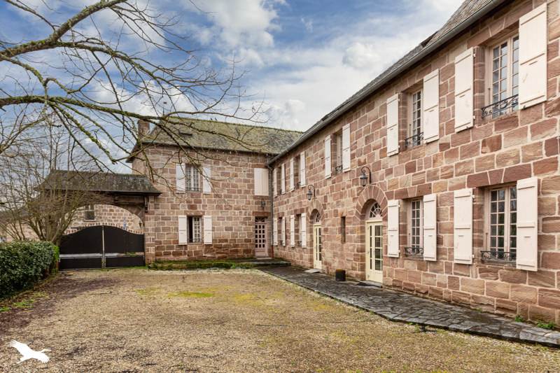Vente Maison VARETZ - 24 pièces -1 100 m² - (19240)