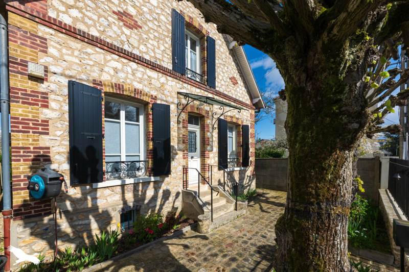 Vente Maison ERMONT - 6 pièces -130 m² - (95120)